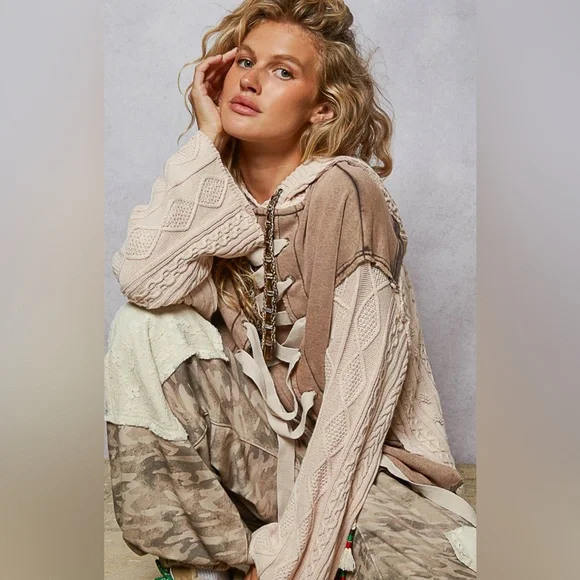 NWT POL Lace Up Front Contrast Cable Knit Hoodie Sweater Pullover Oatmeal - Picture 2 of 7